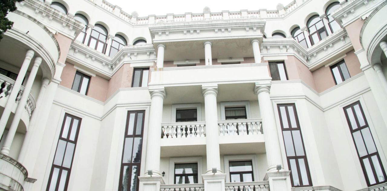 В окупованому Криму російська влада хоче "націоналізувати" пентхаус Зеленського та інше житло українців