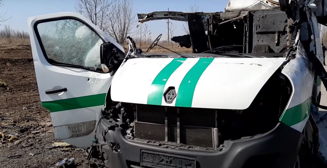 Рашисты расстреляли 20 гражданских авто возле села Мала Рогань под Харьковом / Скрин с видео
