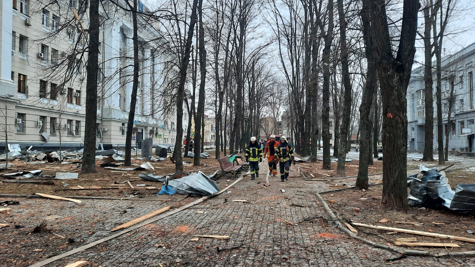 Зруйновані російськими окупантами будівлі у Харкові / Фото: facebook.com/MNS.GOV.UA