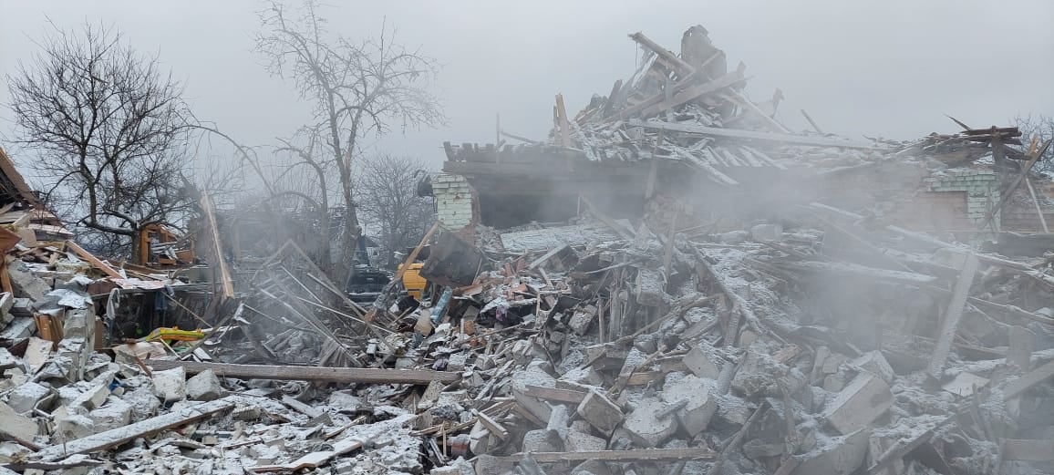 Наслідки російських обстрілів у Житомирі / Фото: facebook.com/MNS.GOV.UA