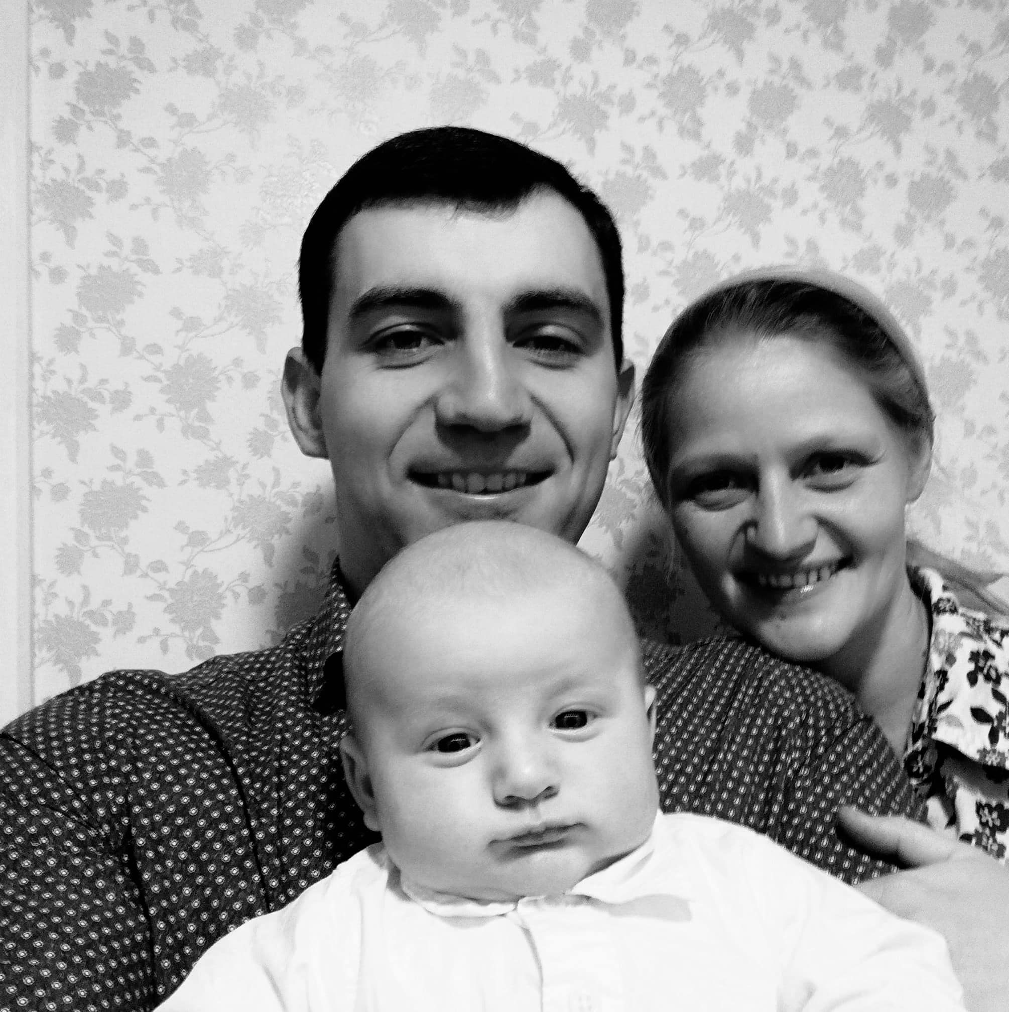 В Сумской области российский танк расстрелял семью с маленьким ребенком