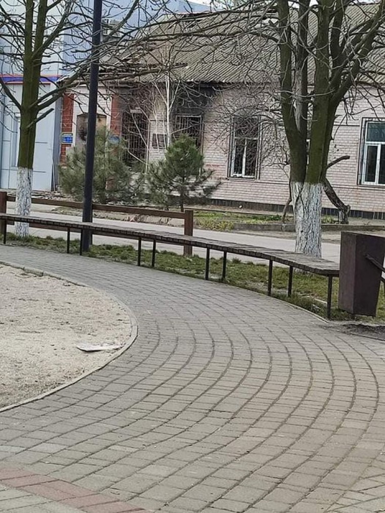 У Генічеську місцеві спалили захоплений рашистами військкомат