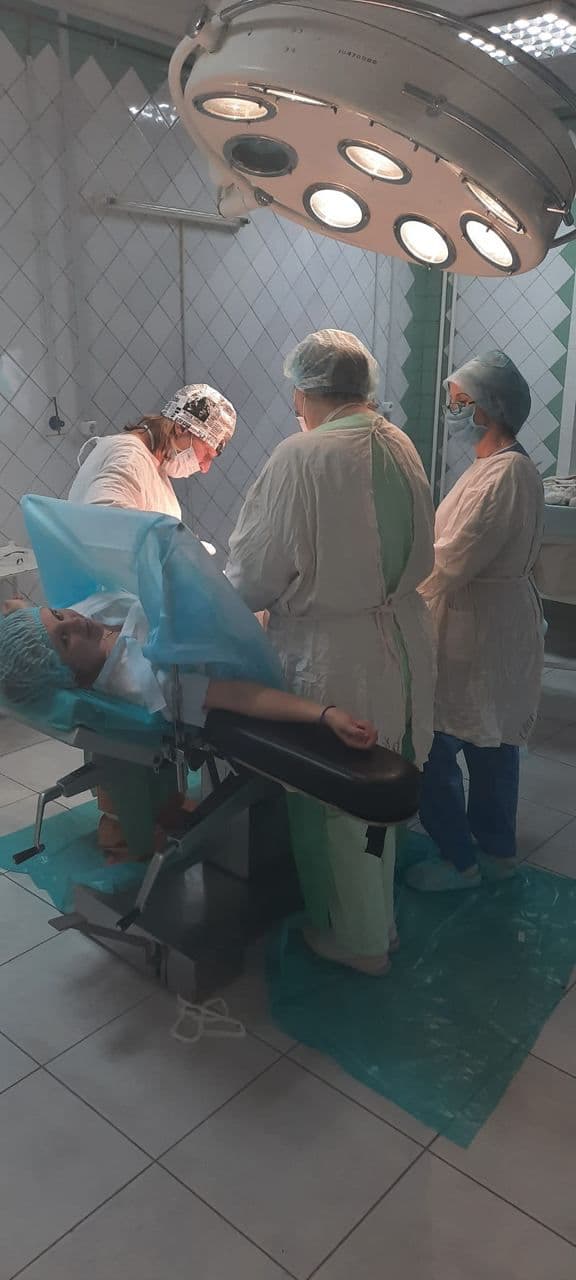 Пологовий будинок у Маріуполі потрапив під обстріл / Фото: t.me/mariupolrada