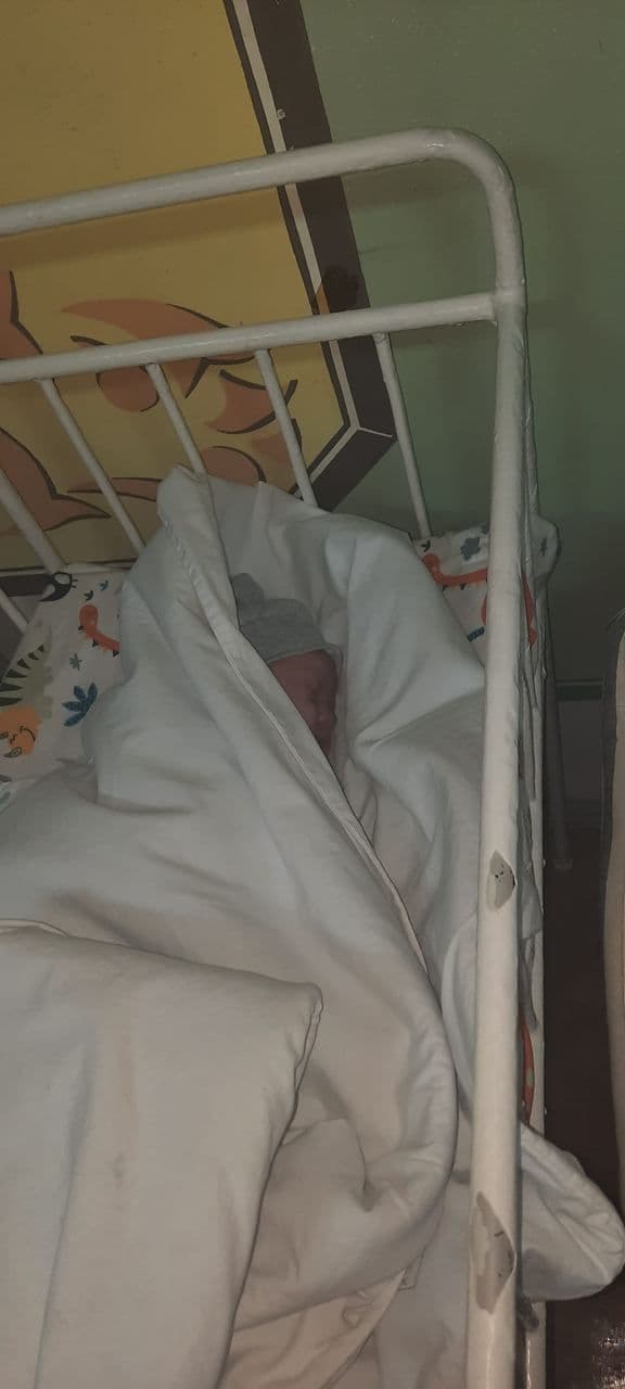 Пологовий будинок у Маріуполі потрапив під обстріл / Фото: t.me/mariupolrada