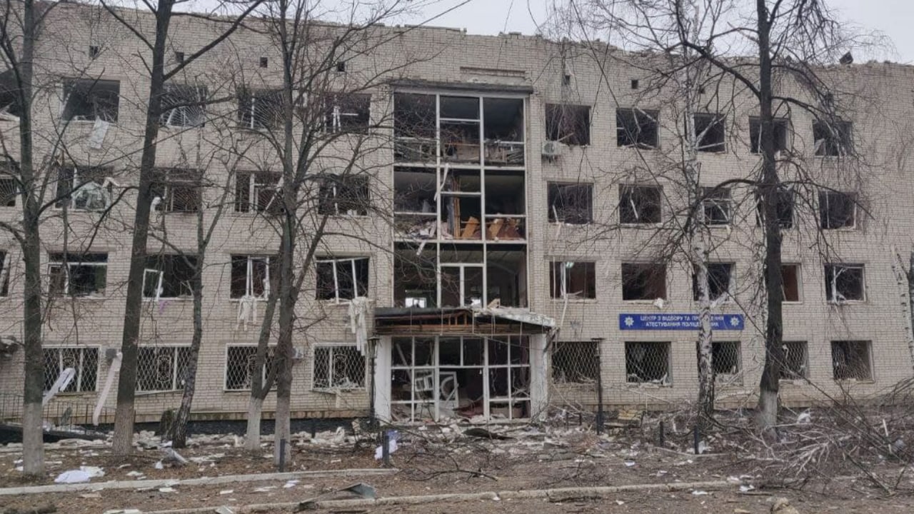 Ворог обстріляв Чернігівську політехніку, а Ніжин накрив "Ураганами" (фото)