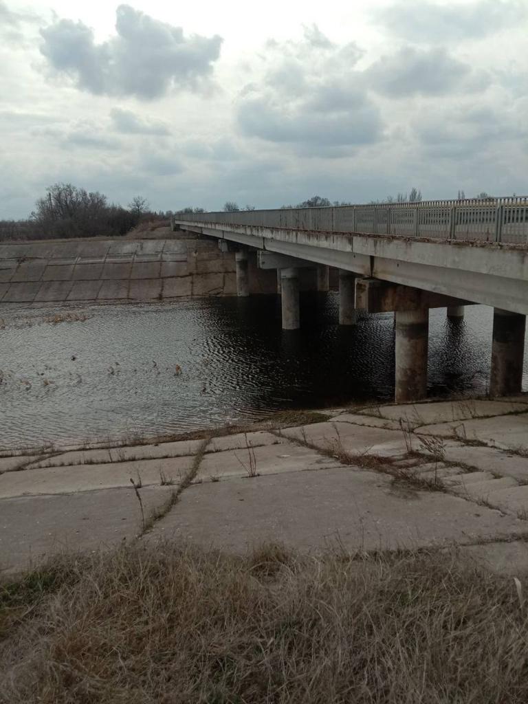 Окупанти захопили гідроспоруди Північно-Кримського каналу та вкрали води на понад 600 млн
