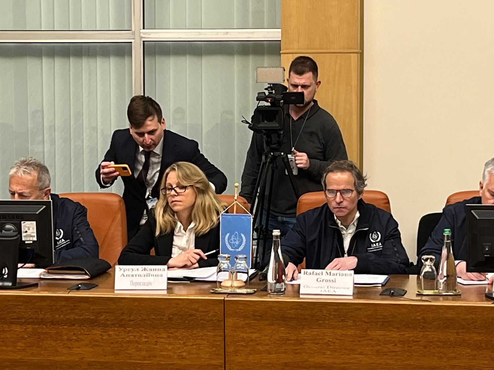 Місія МАГАТЕ приїхала до Києва - CNN