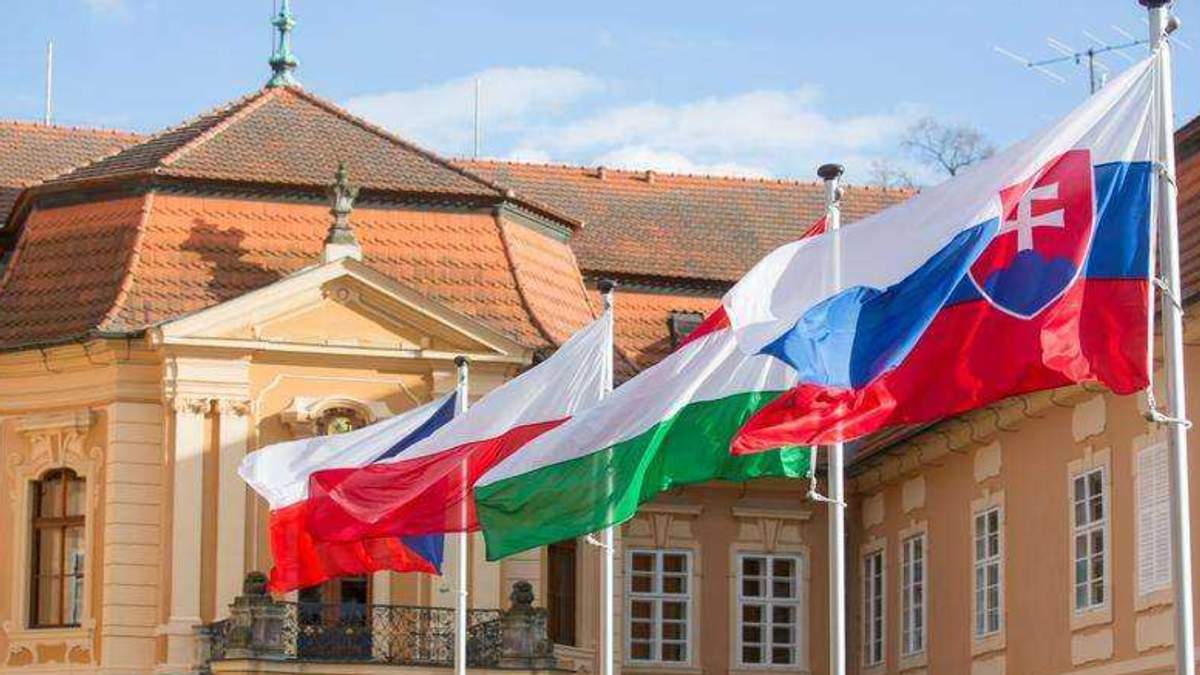 Зустріч Вишеградської групи скасували через позицію Угорщини щодо росії