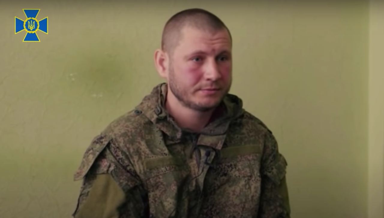 Забирают с работы, снимают с автобусов и отлавливают: как мобилизуют мужчин в "Л/ДНР" (видео)