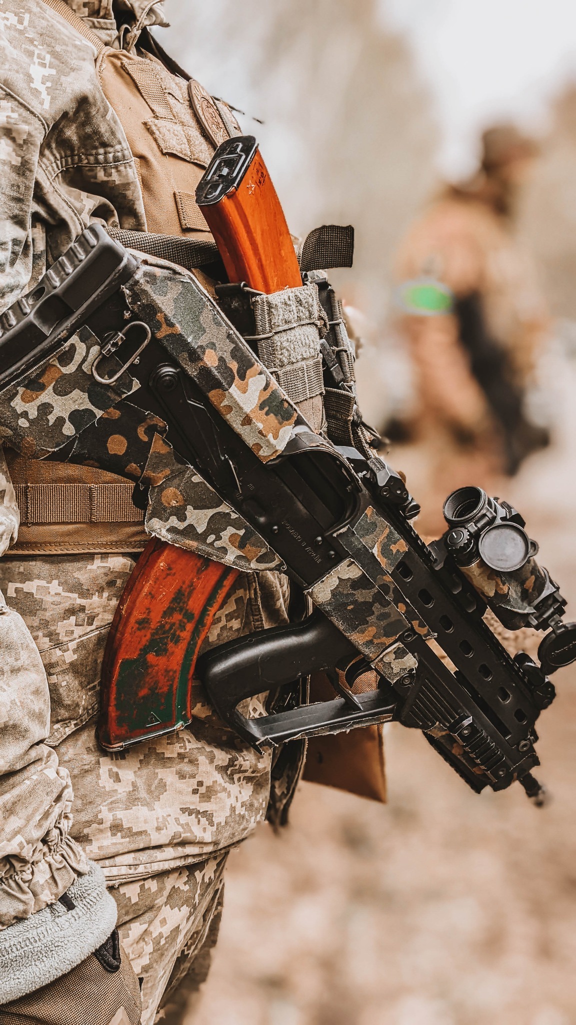 Цифри дивують: скільки європейців підтримують постачання зброї Україні