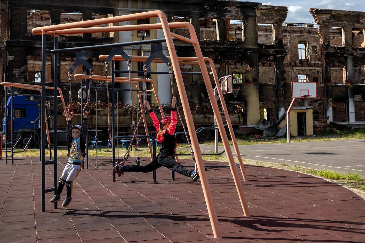 Зруйновані школи в Україні під час війни / Фото: t.me/V_Zelenskiy_official