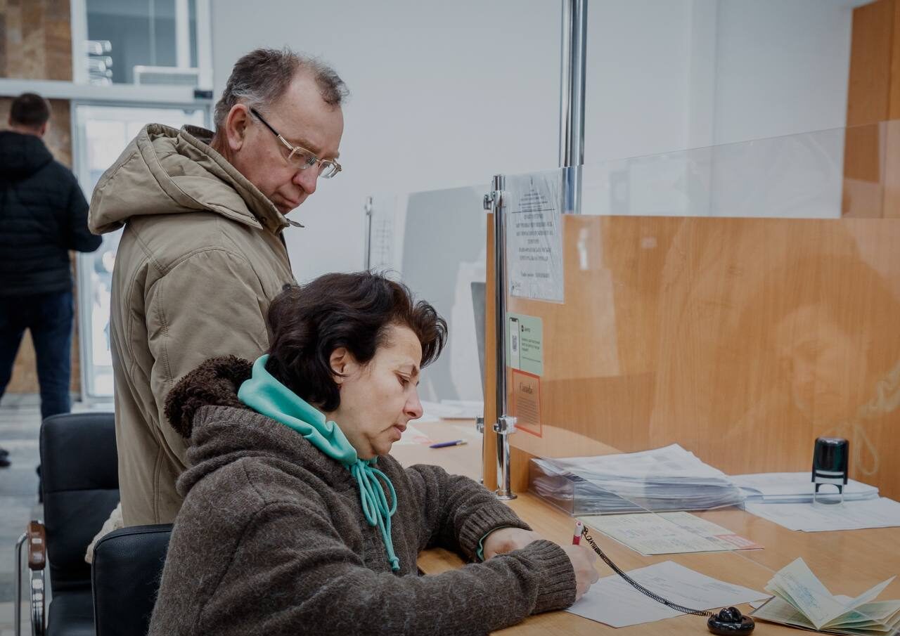 В Украине продолжают работать более 2,5 тысяч ЦНАПов: какие услуги оказывают