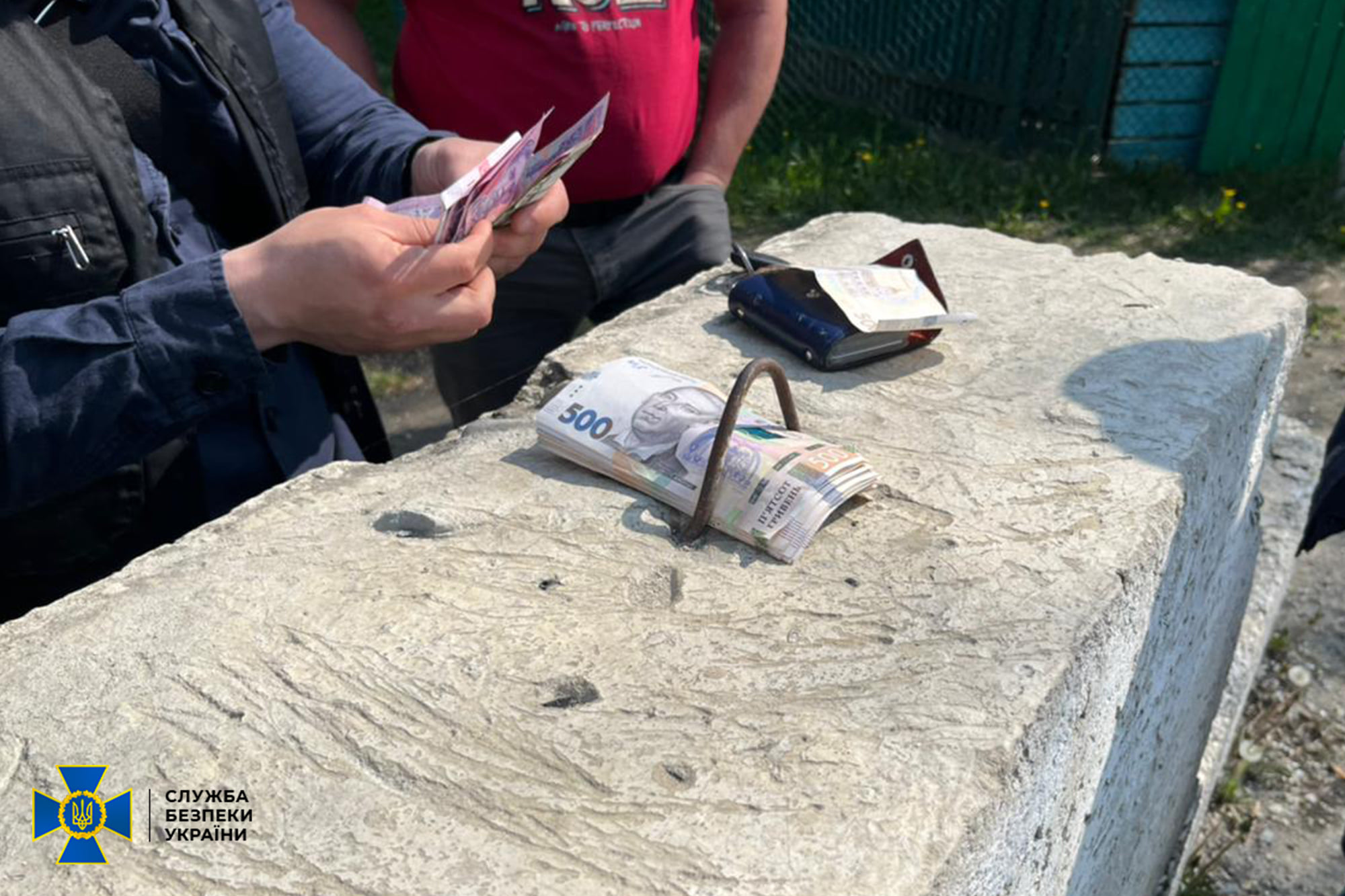 Чиновник Чернівецької ОВА у війну заробляв на гуманітарній допомозі