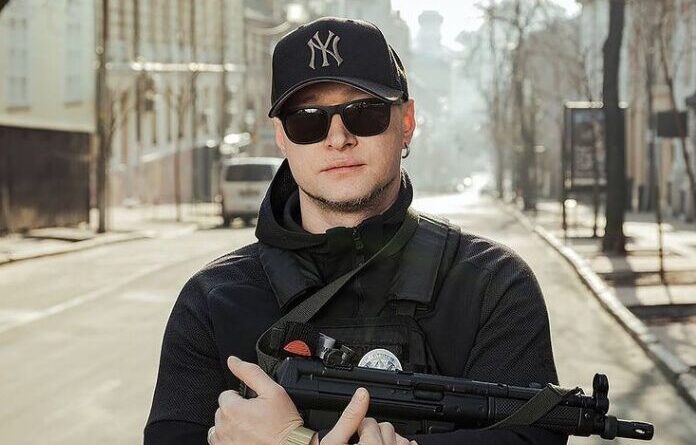 Лидер группы "Бумбокс" будет воевать на Востоке Украины - фото