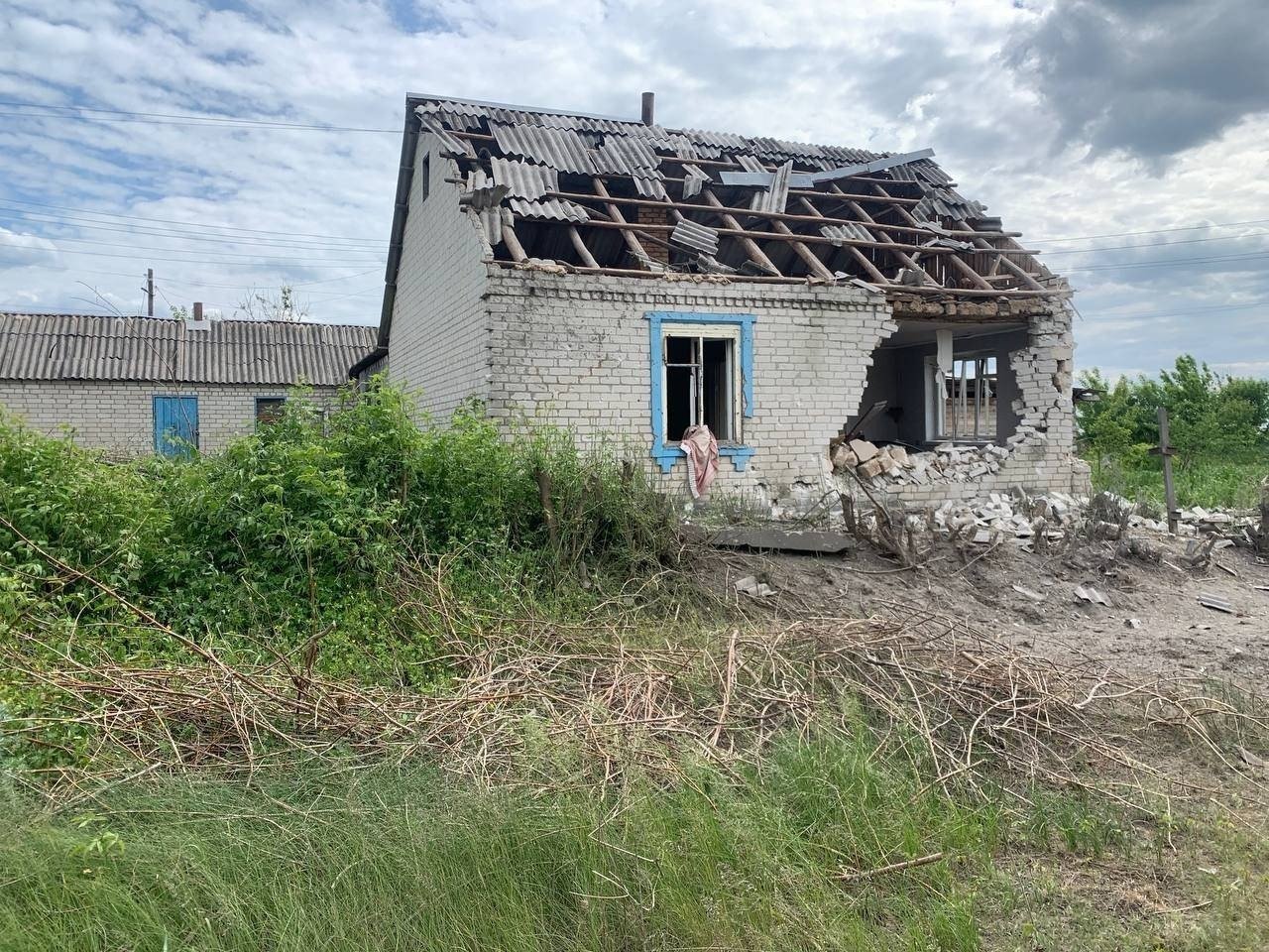 Окупанти обстріляли понад 40 міст та сіл на Донбасі: є жертви (фото)