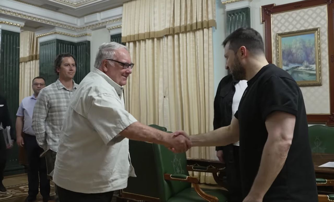 Зеленський зустрівся з мільярдером Баффетом та обговорив спільні проєкти (відео)