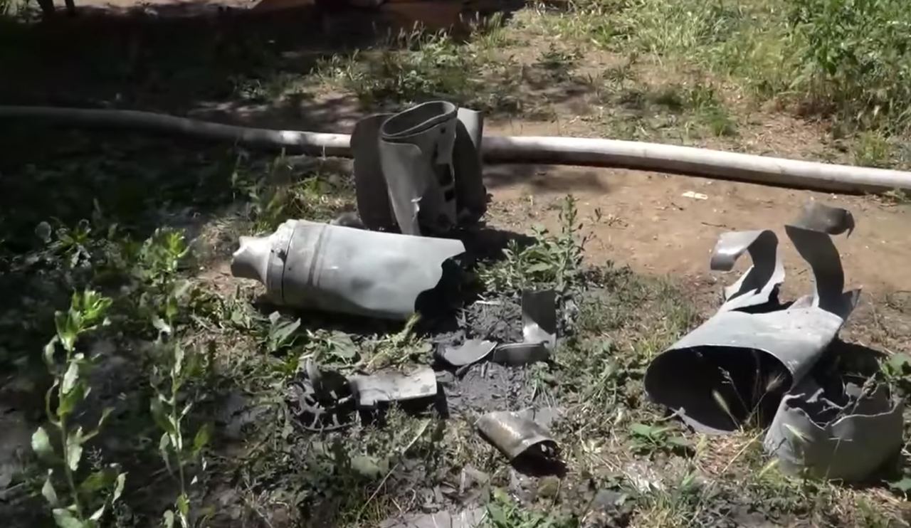 Николаев под обстрелами: рашисты попали по многоэтажке (фото, видео)