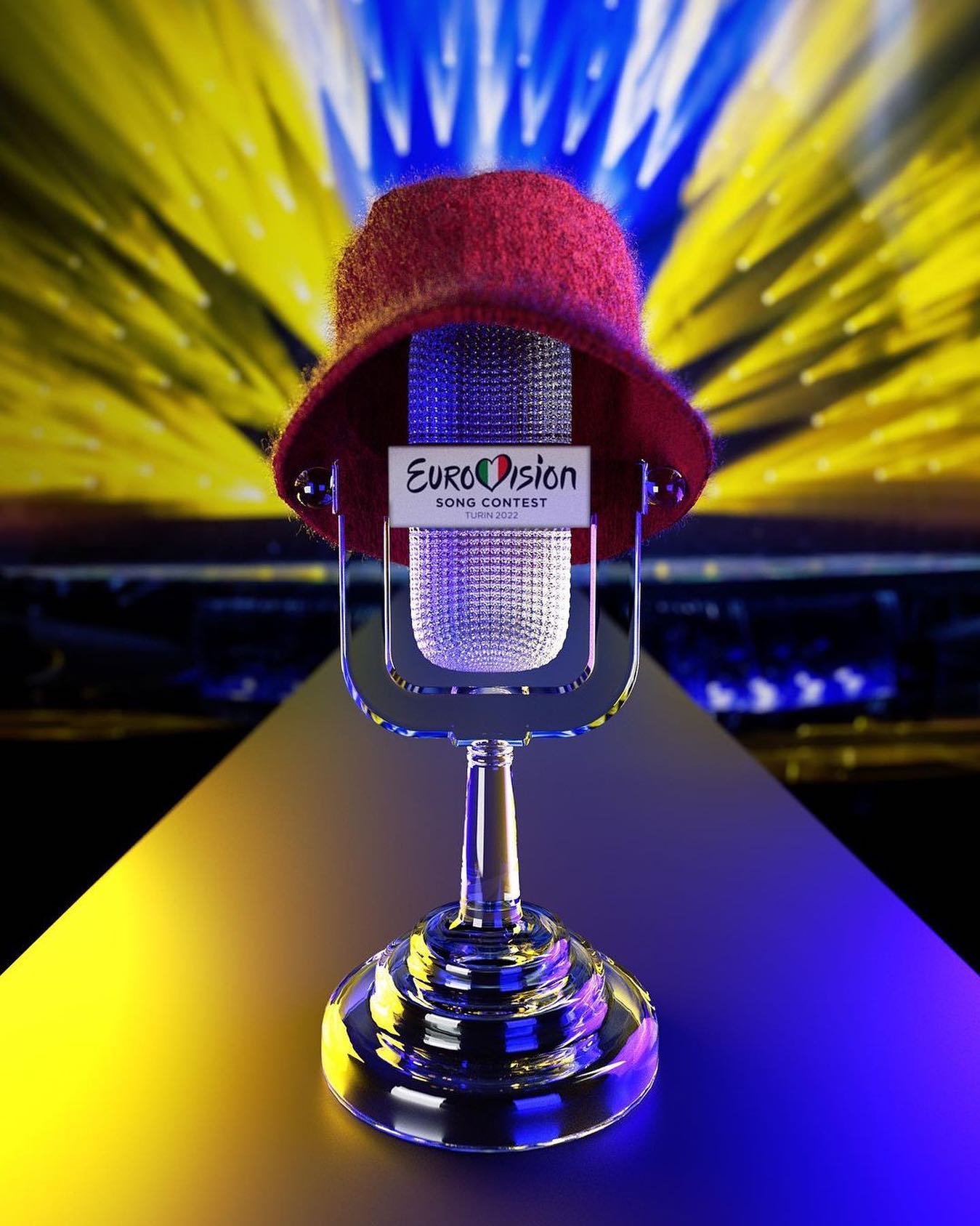 Первый продали на аукционе: Группа Kalush Orchestra получила новый хрустальный микрофон