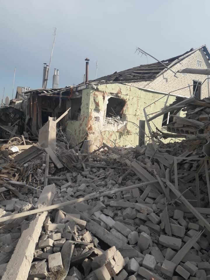 Ракетні удари ворога по Сумській області: щонайменше троє людей поранені - фото