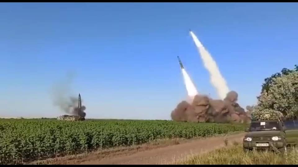 Орки обстріляли з РСЗВ Дніпропетровщину: наслідки