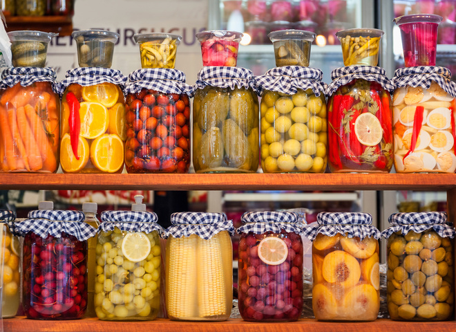 Експерт розповів, чи вистачить цього літа овочів на консервацію