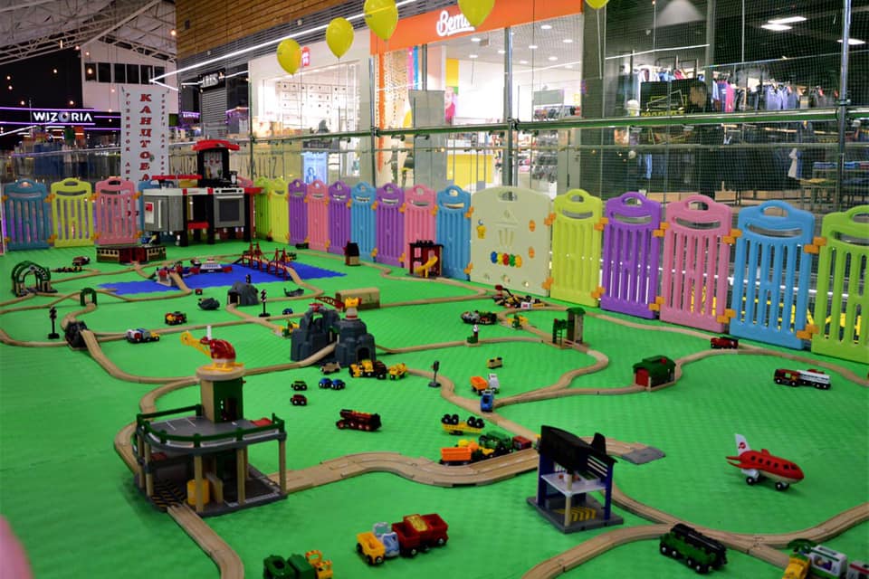 У Києві заборонили роботу дитячих майданчиків на території ТРЦ