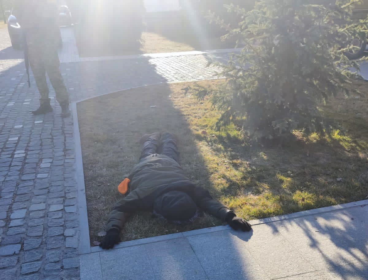 Фотографировали железную дорогу и блокпосты: в Киеве задержали диверсантов