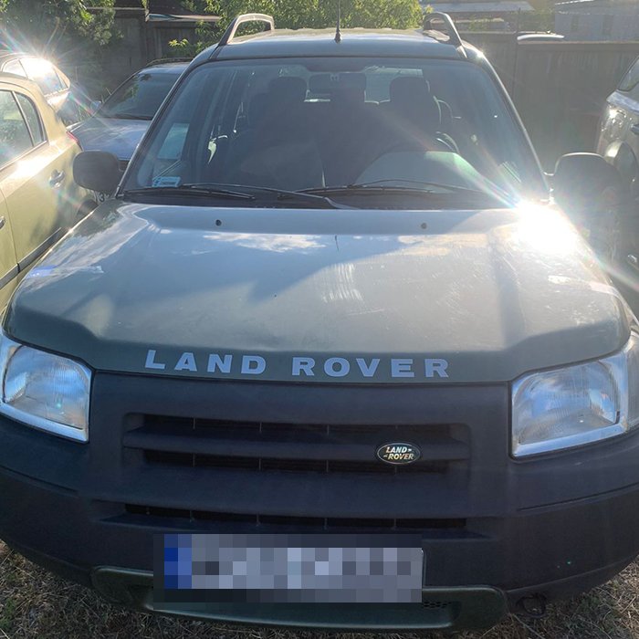 Предприниматель продавал внедорожники ВСУ в Киеве - фото