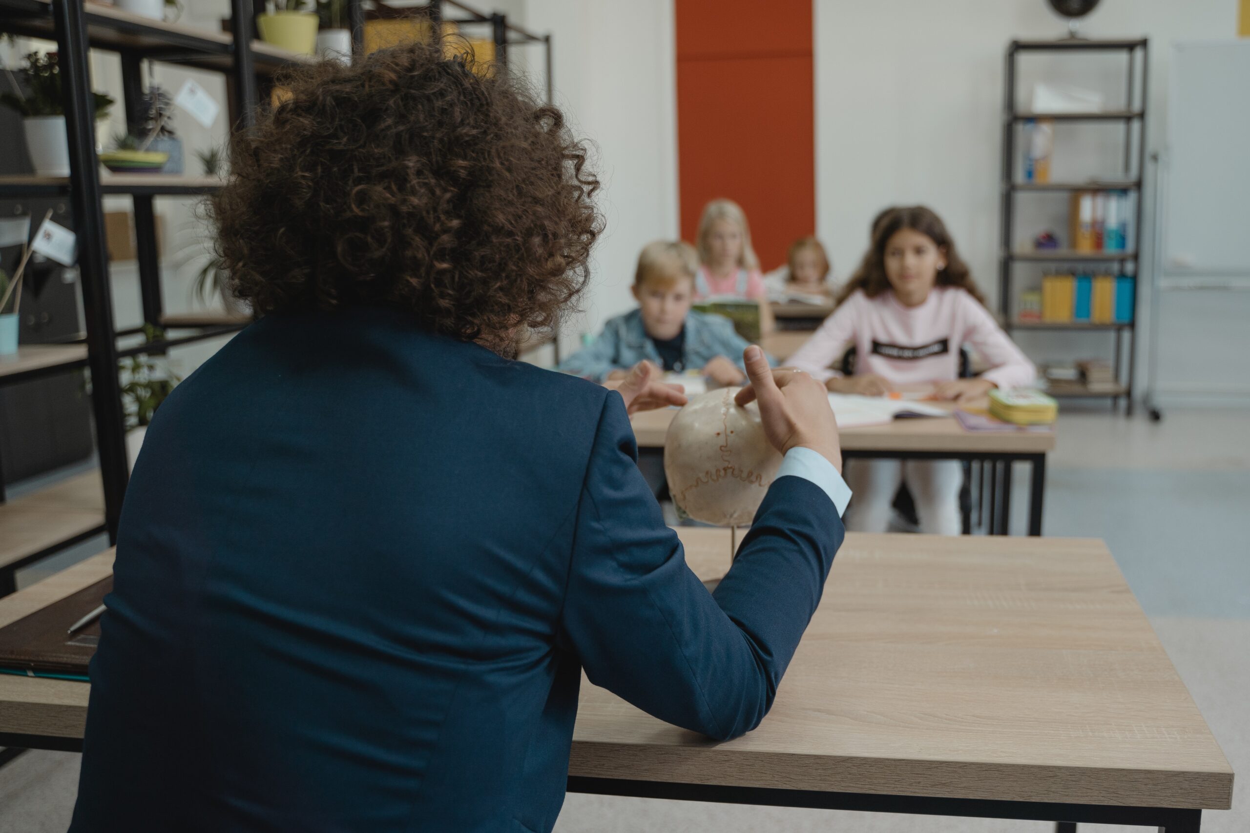 Выехавшие за границу украинские учителя сказали, будут ли возвращаться домой