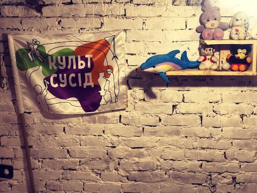 Для старих і малих: одеські активісти взялися за освітлення та утеплення бомбосховищ (фоторепортаж)