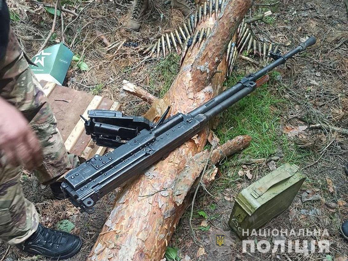 Схрон с боеприпасами российских боевиков нашли на Черниговщине - фото