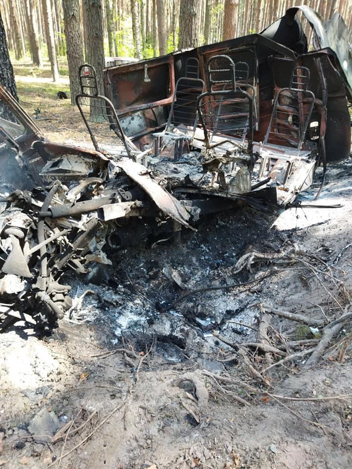Автомобиль лесников взорвался на мине в Житомирской области: есть погибшие (фото)