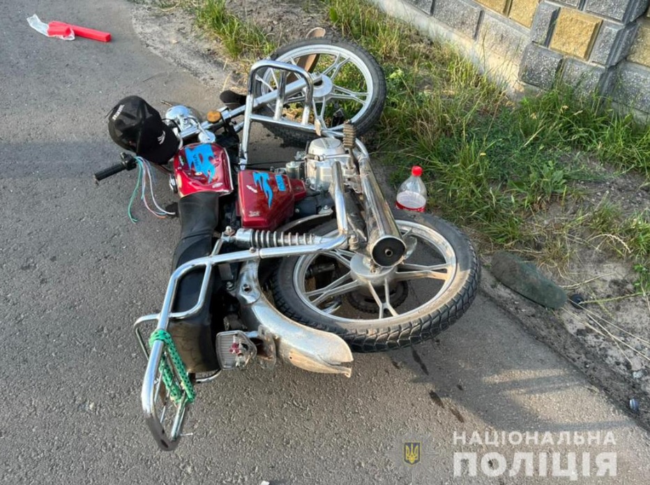 Мотоцикл зіткнувся з легковиком на Волині: загинула дитина