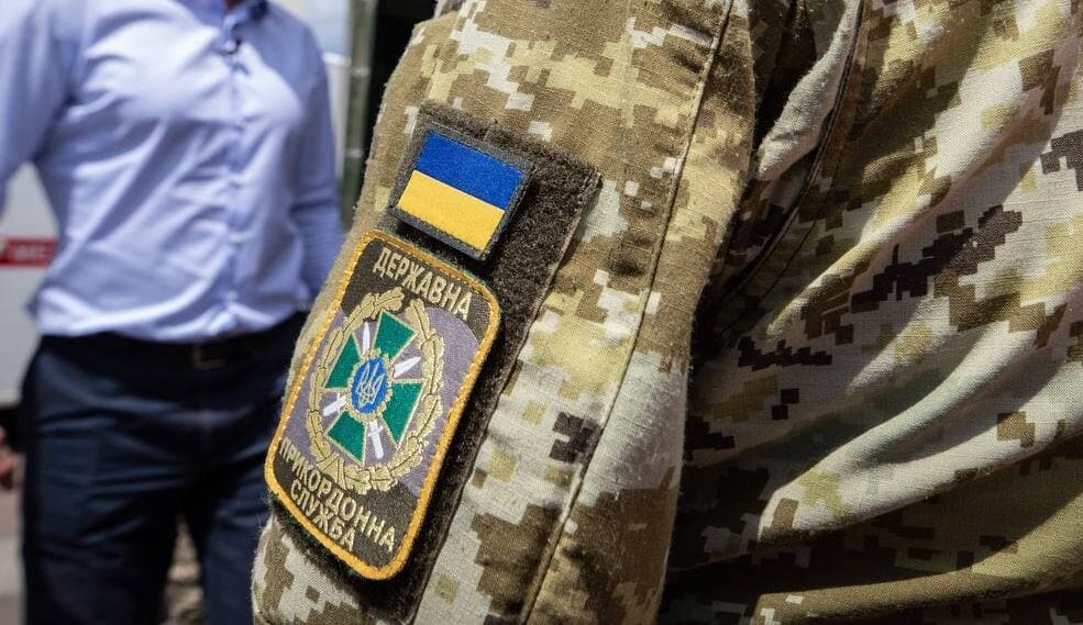 Пограничники имеют право запрашивать у мужчин разрешение на выезд из Украины от ТЦК