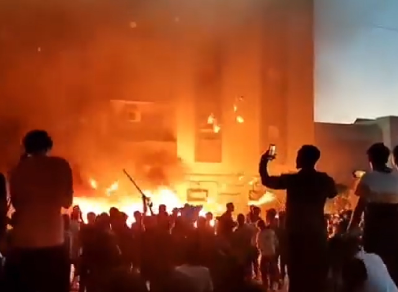 Массовые протесты в Узбекитане: в Кунградском районе введено чрезвычайное положение