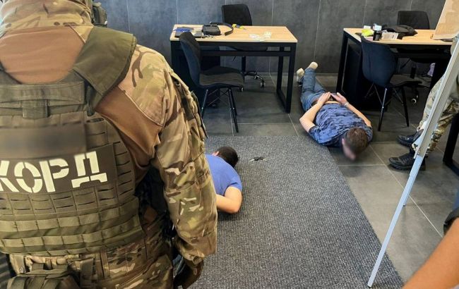 Благодійна організація продавала авто, призначені для ЗСУ, на Прикарпатті