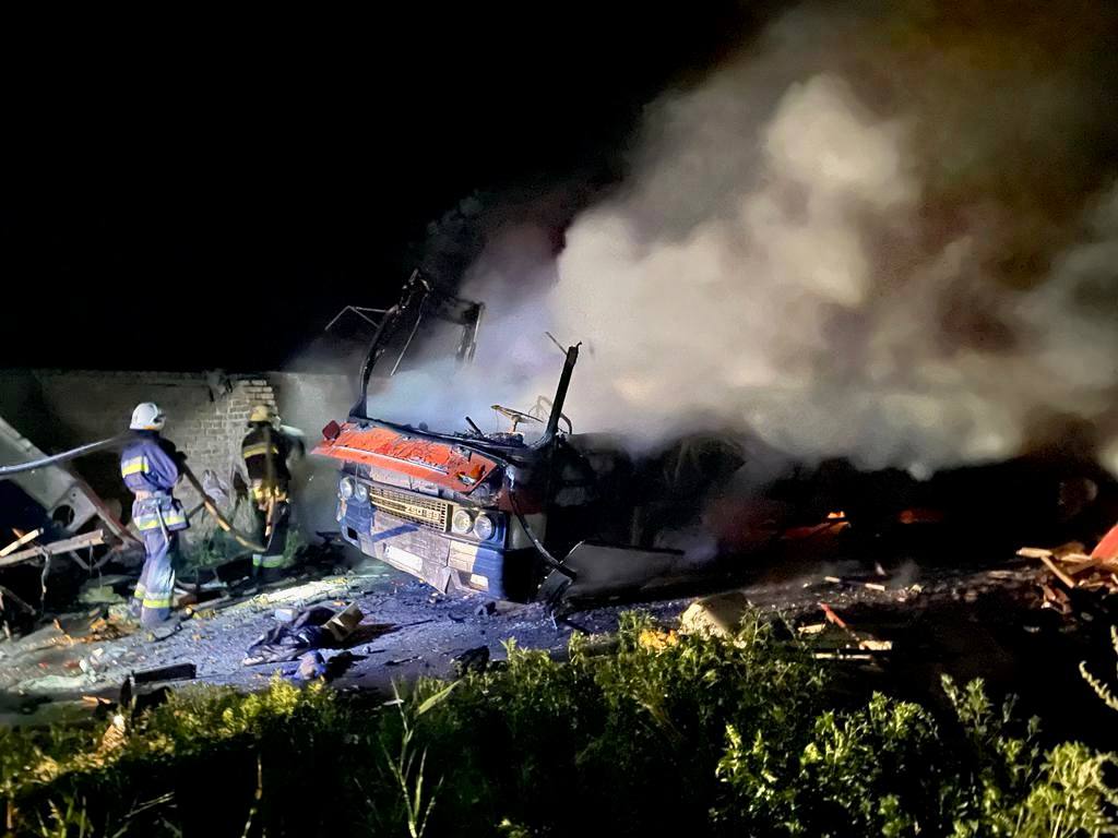 Атака на Днепропетровскую область: разрушены дома, есть "прилеты" по предприятию