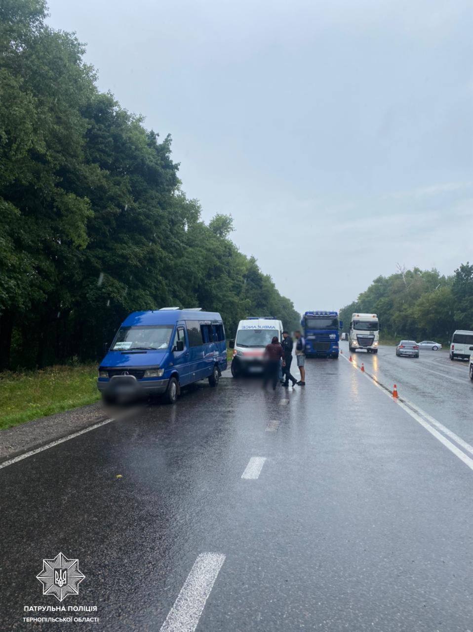 ДТП з постраждалими на трасі М-09: ускладнено рух транспорту