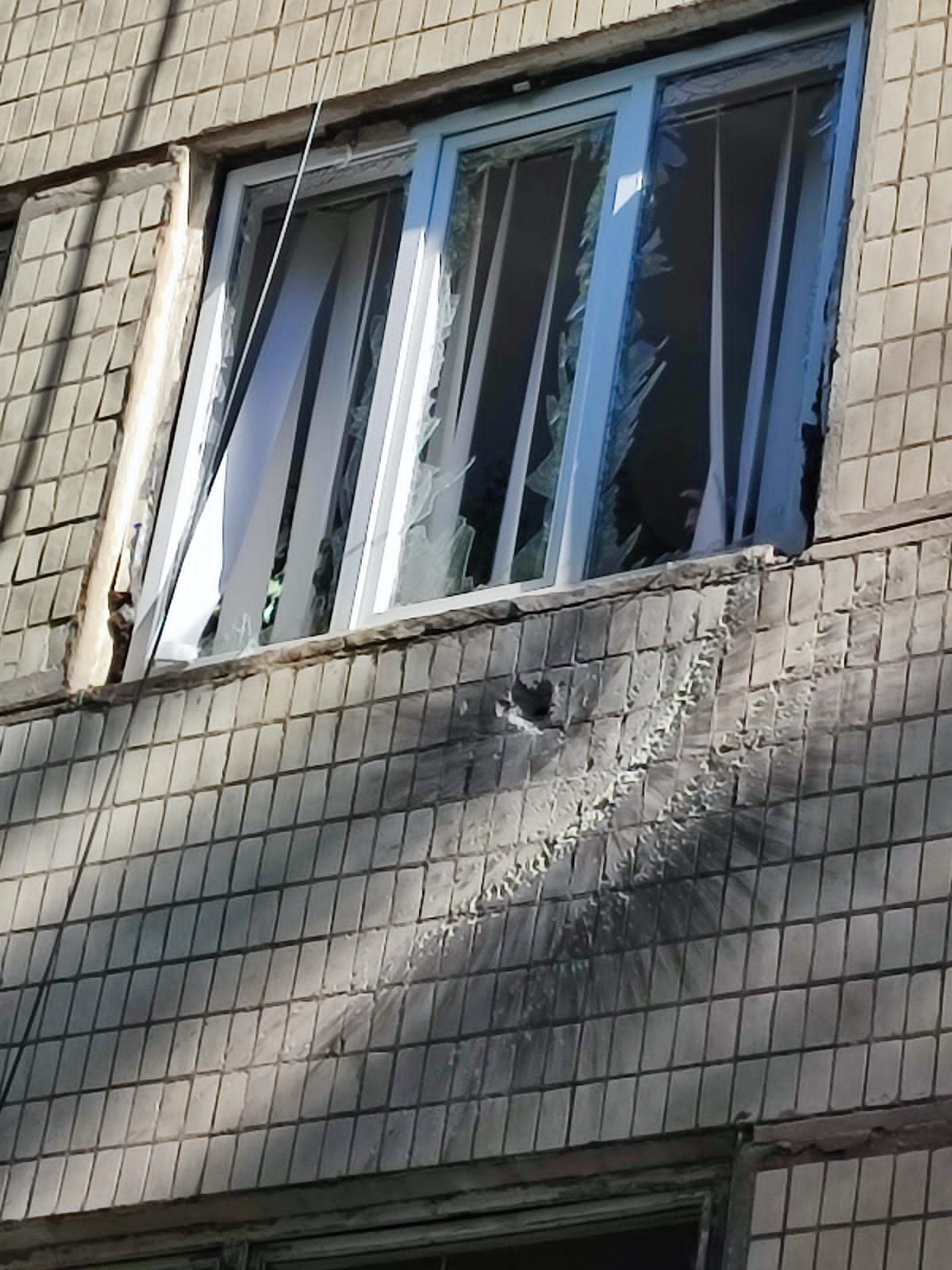 Чоловік вистрелив із РПГ по будівлі поліції на Дніпропетровщині: є постраждалі (фото)