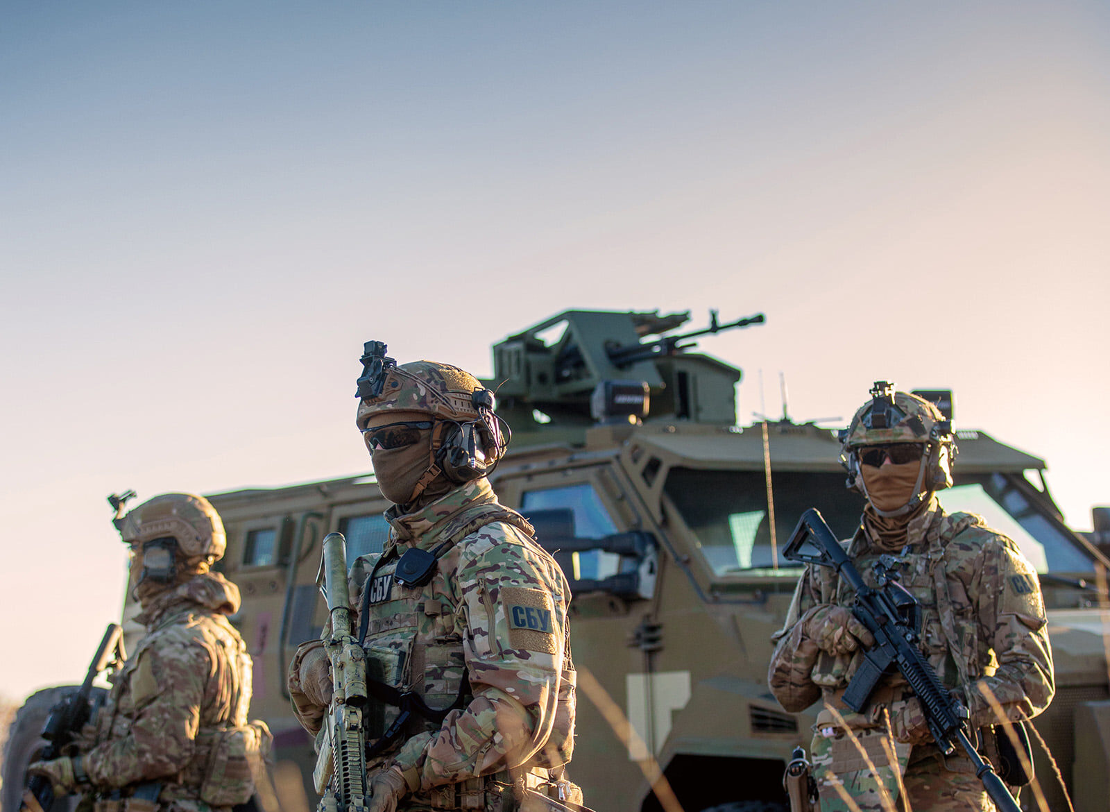 Розвідували місця дислокації ЗСУ на Донеччині: СБУ викрила російську агентуру (фото)