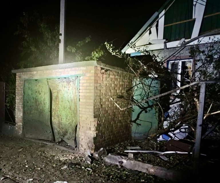 Били з РСЗВ та важкої артилерії: рашисти обстріляли Дніпропетровщину (фото)