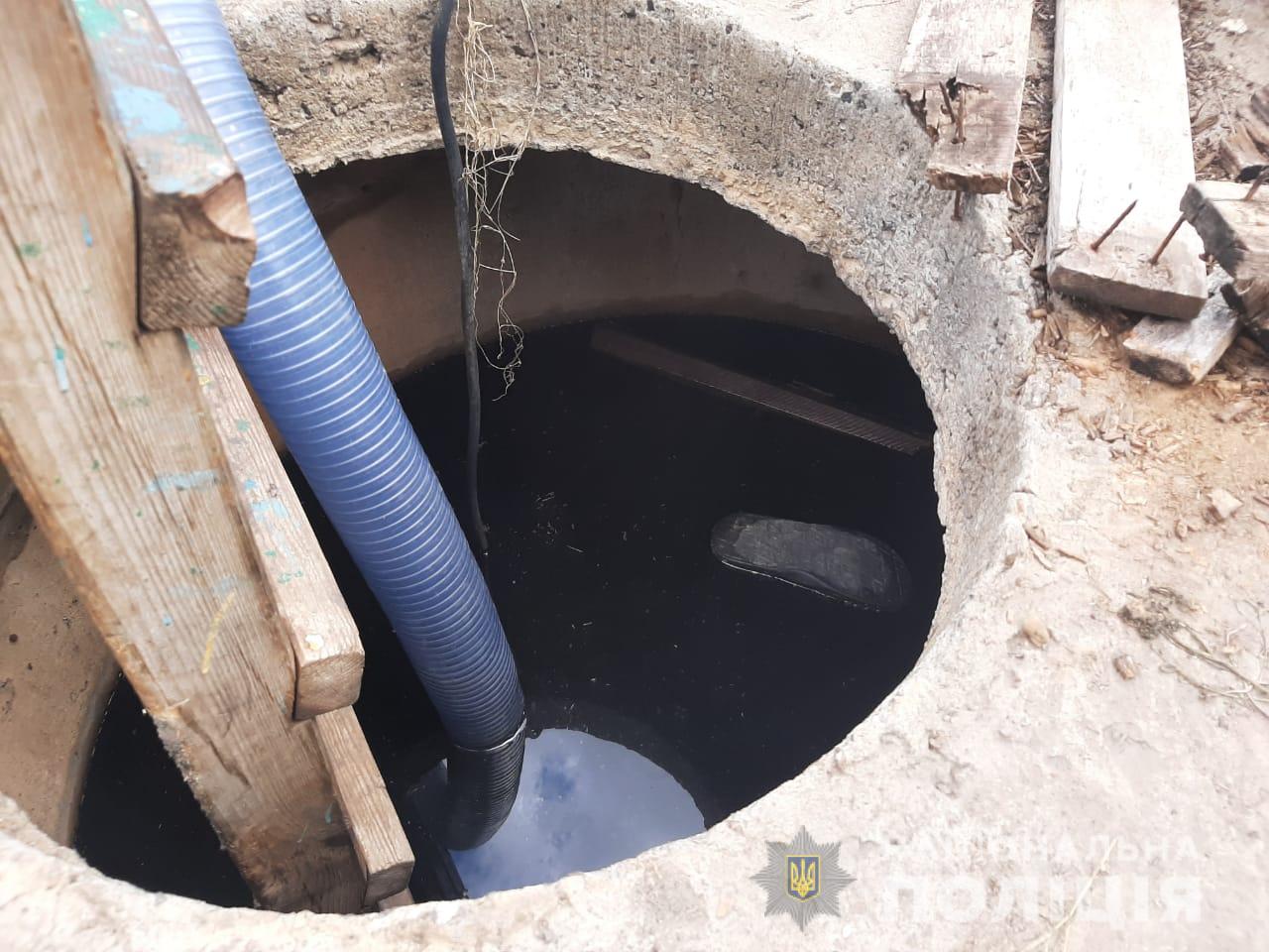 Два человека утонули в колодце в Одесской области