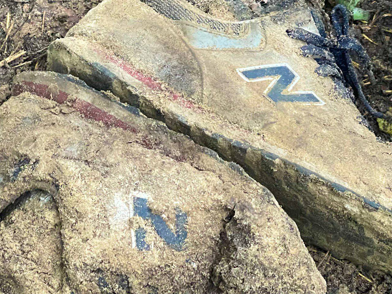 Тела двух казненных оккупантами мужчин нашли в Киевской области - видео