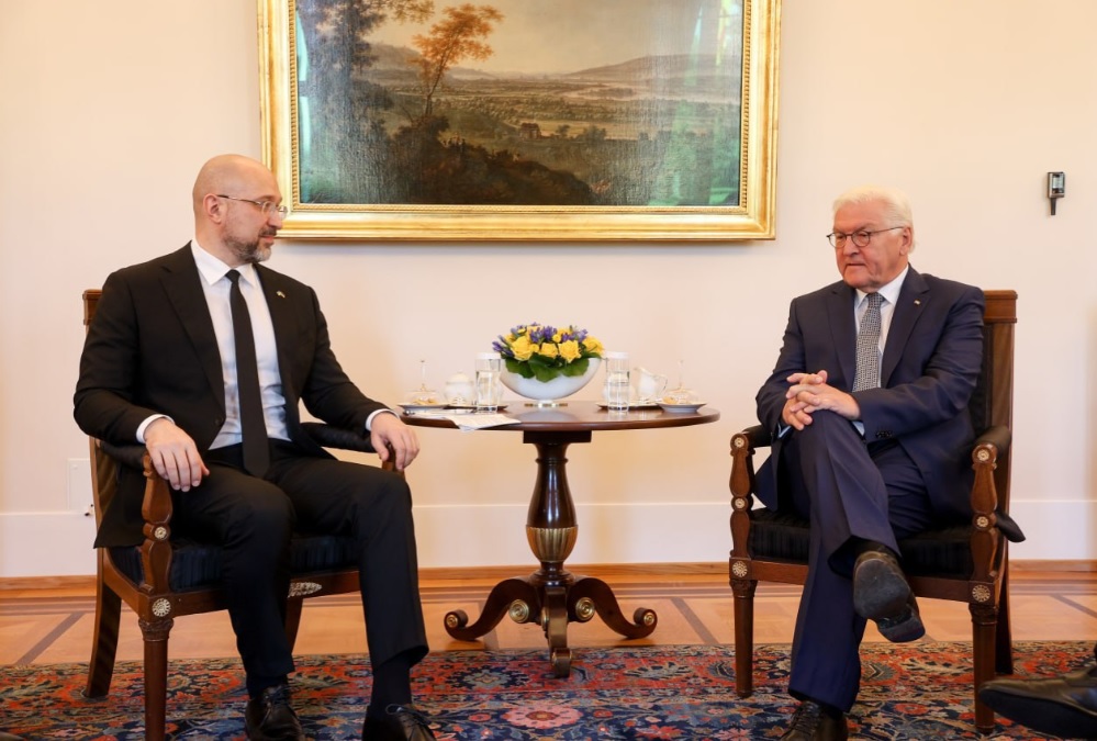 Шмигаль зустрівся зі Штайнмаєром: про що домовились (відео)