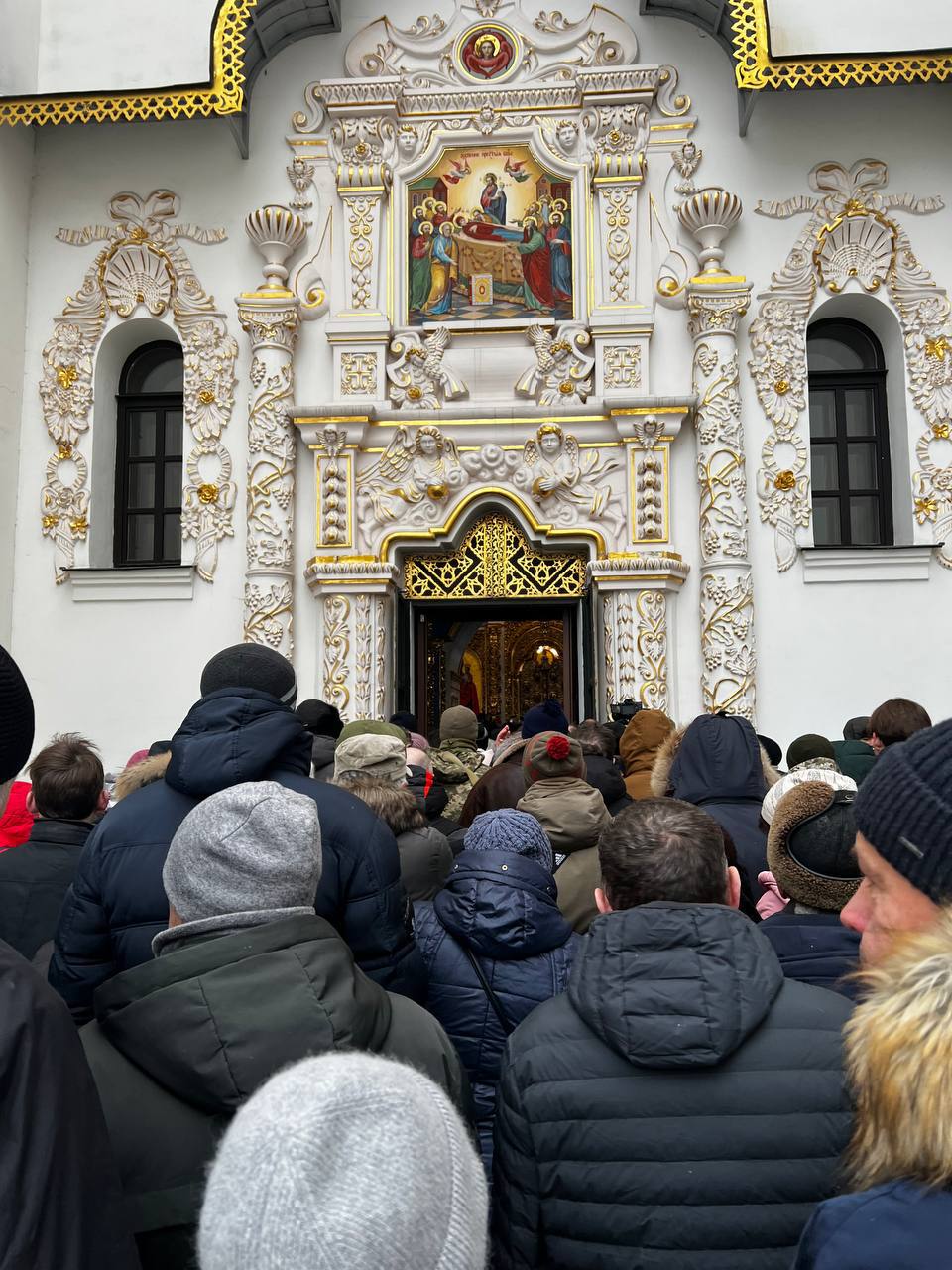 Рождественское богослужение под руководством Эпифания в Киево-Печерской лавре (ТРАНСЛЯЦИЯ)