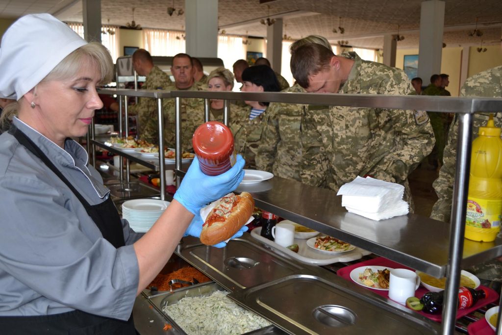 Яйця по 9, картопля по 12: міноборони оприлюднило закупівельні ціни на продукти для військових