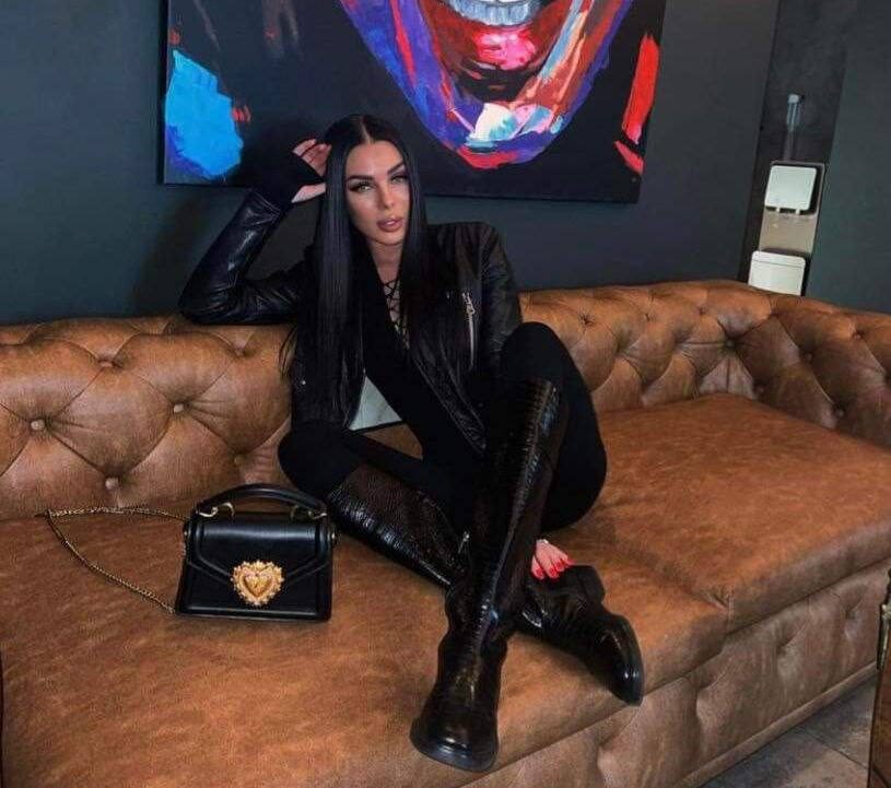 Гламурную пресс-офицера ГНСУ уволили с военной службы