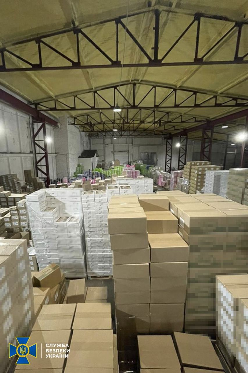 Продовольственная корпорация с Днепропетровщины платила "налоги" в "бюджет днр" (фото)