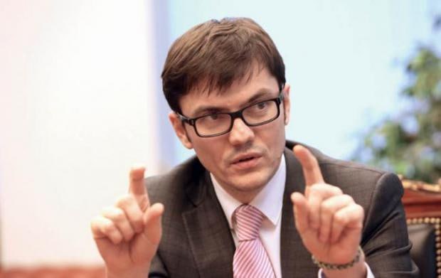 Ексміністр інфраструктури Пивоварський отримав підозру у зловживанні владою