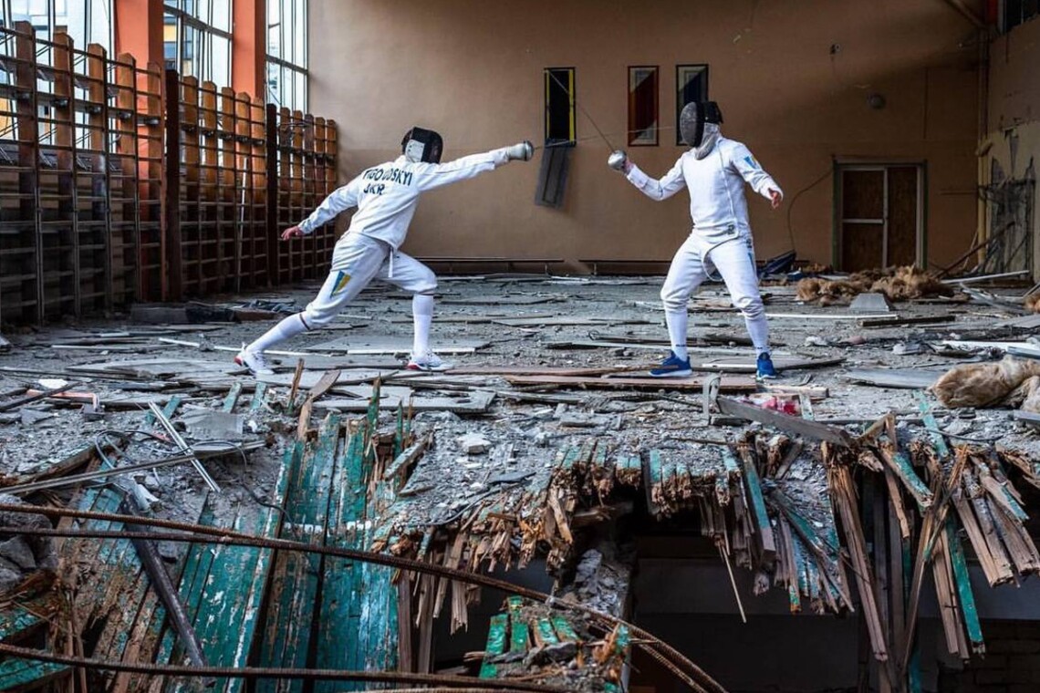 Українським спортсменам заборонили брати участь у будь-яких змаганнях, в яких беруть участь росіяни